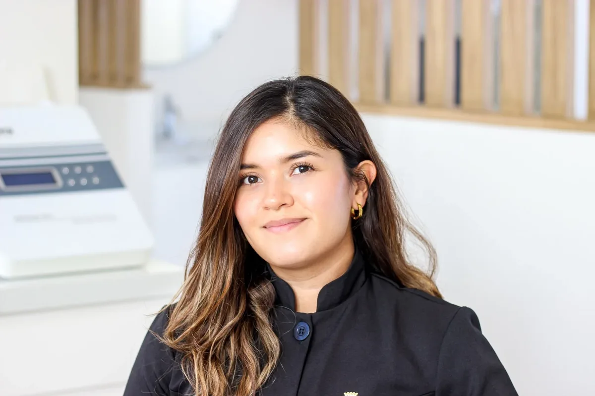 Cynthia Santiago — CS Beauty, Lic. en Cosmetología Integral