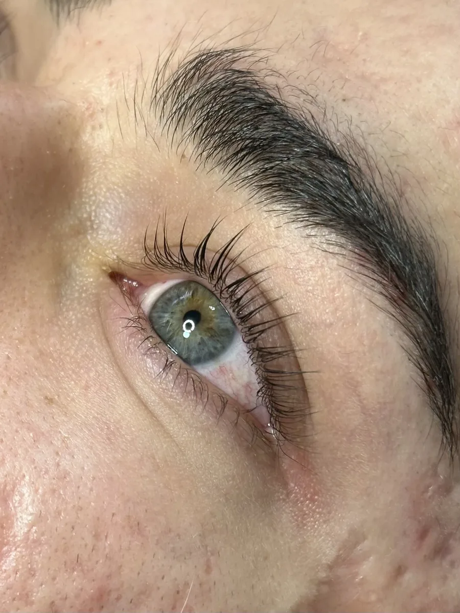 Lash lift — realce de pestañas